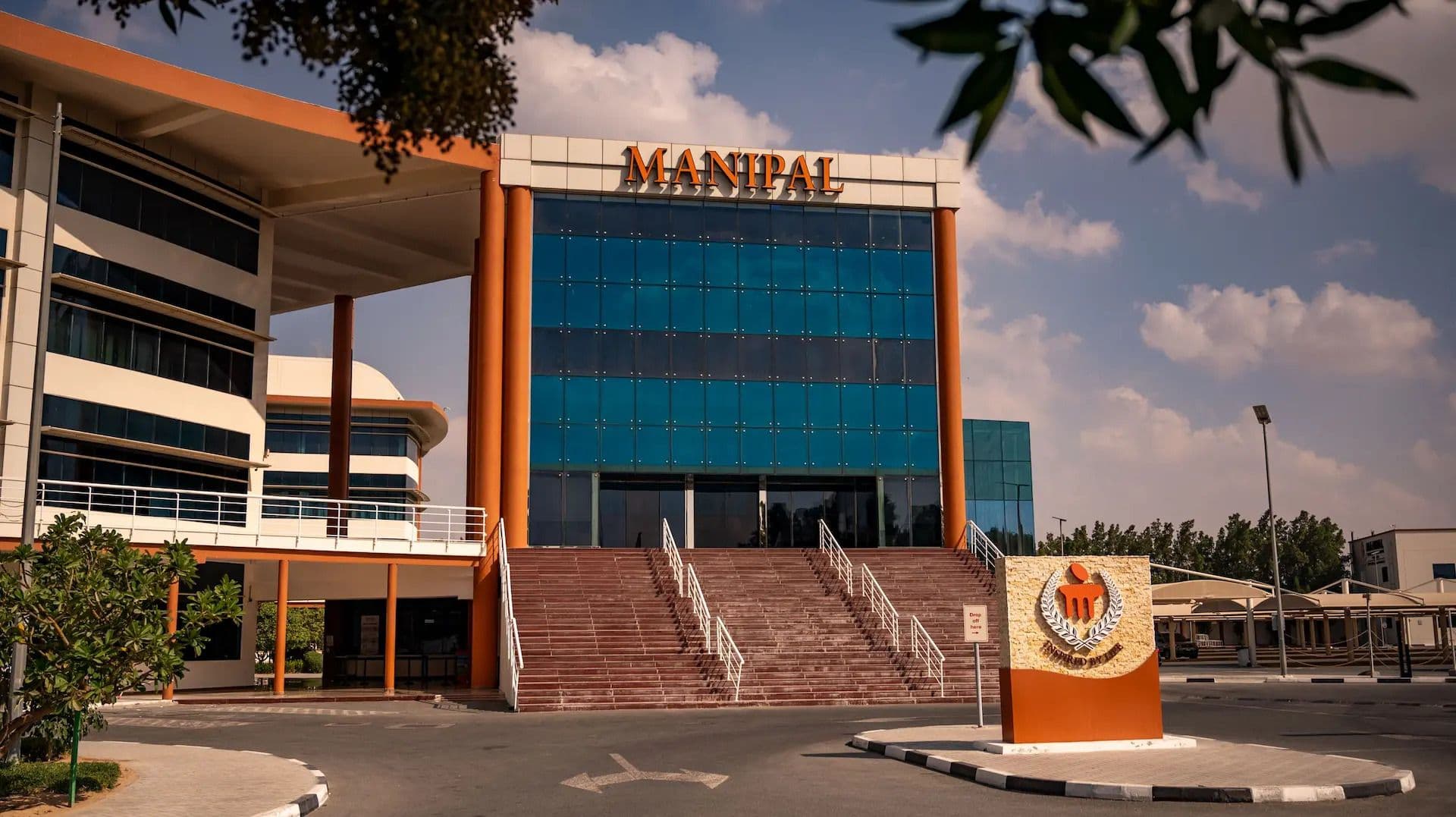 RESEARCH STRATEGY OF MAHE - DUBAI